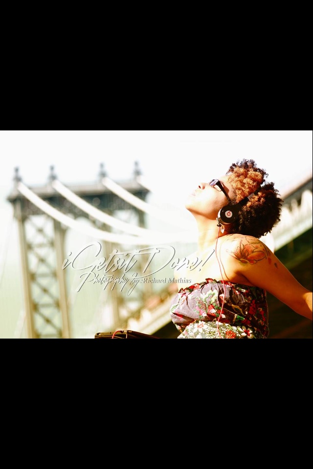 Female model photo shoot of Chelsea Amelia in Brooklyn bridge park