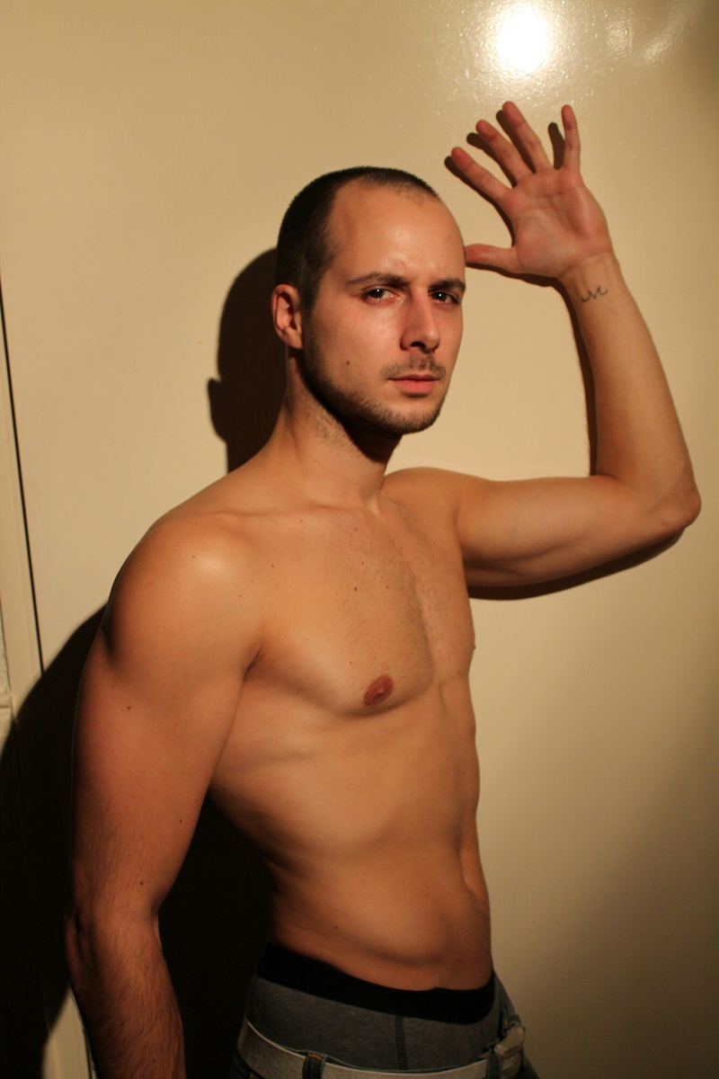 Male model photo shoot of Nivek