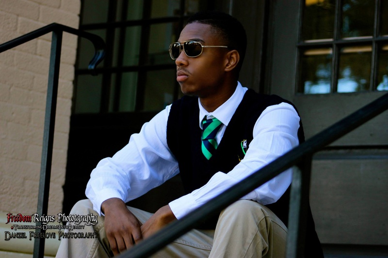 Male model photo shoot of Demetrius Freelove in Rollins College