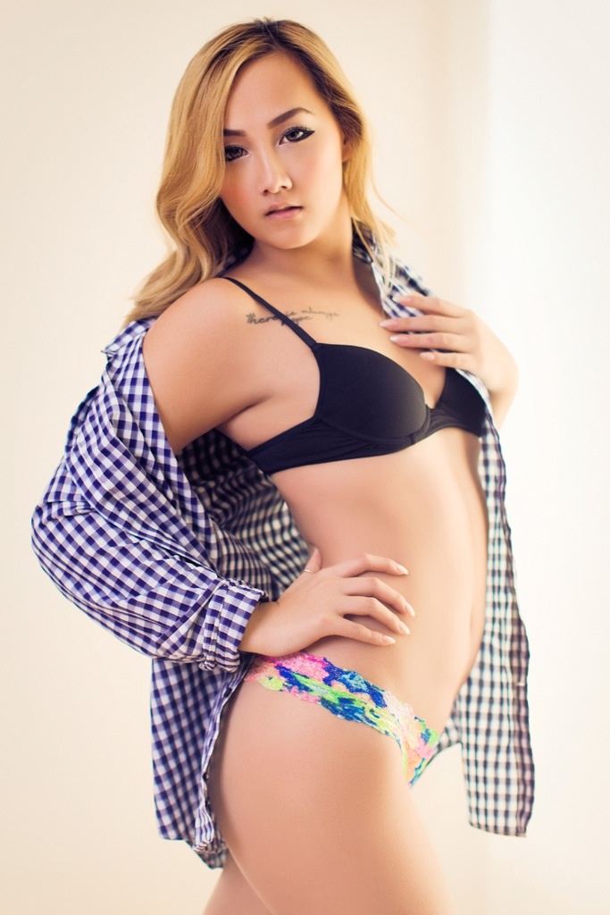 Female model photo shoot of Zoey Lee