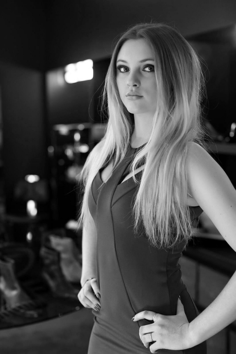 Female model photo shoot of Jessica Leach Rumble