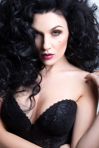 Female model photo shoot of Amanda Bowen by A Pheleita Photography