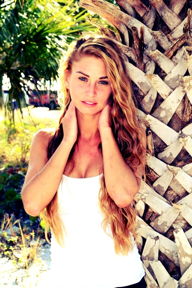 Female model photo shoot of Brit Wall in Dunedin Florida