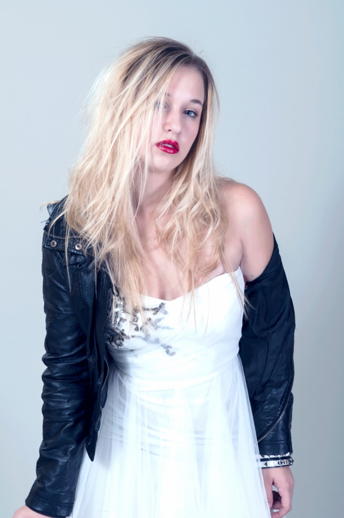 Female model photo shoot of Ashley-Marie Zgabay by Abdiel Avila 