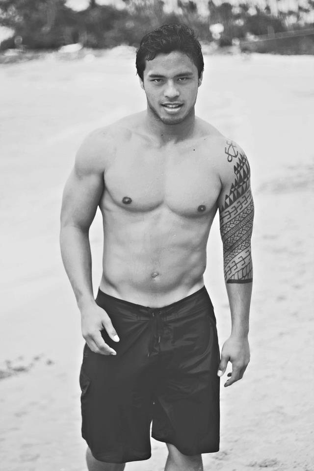 Male model photo shoot of Logan Kama in Wailea, Hawaii