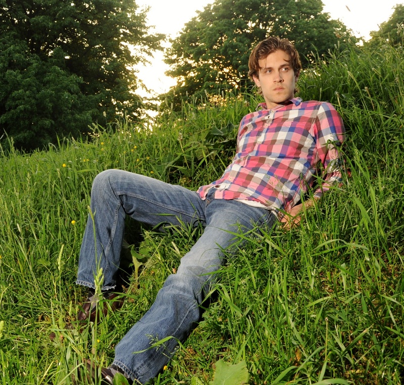 Male model photo shoot of Daniel Levesque