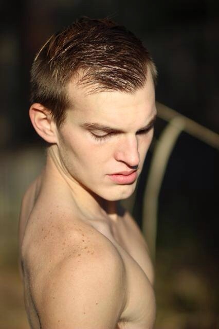 Male model photo shoot of Brett Kenyon