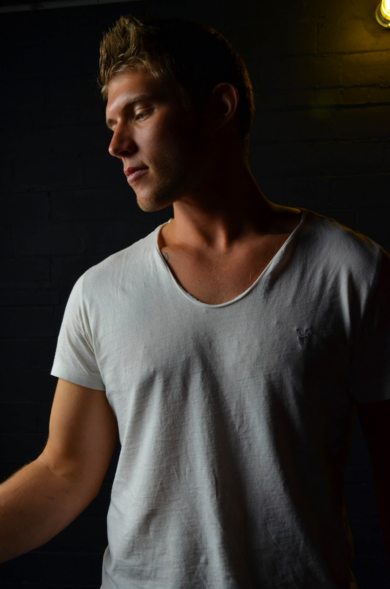 Male model photo shoot of Andrew Richards
