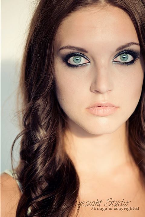 Female model photo shoot of Jenna Kress