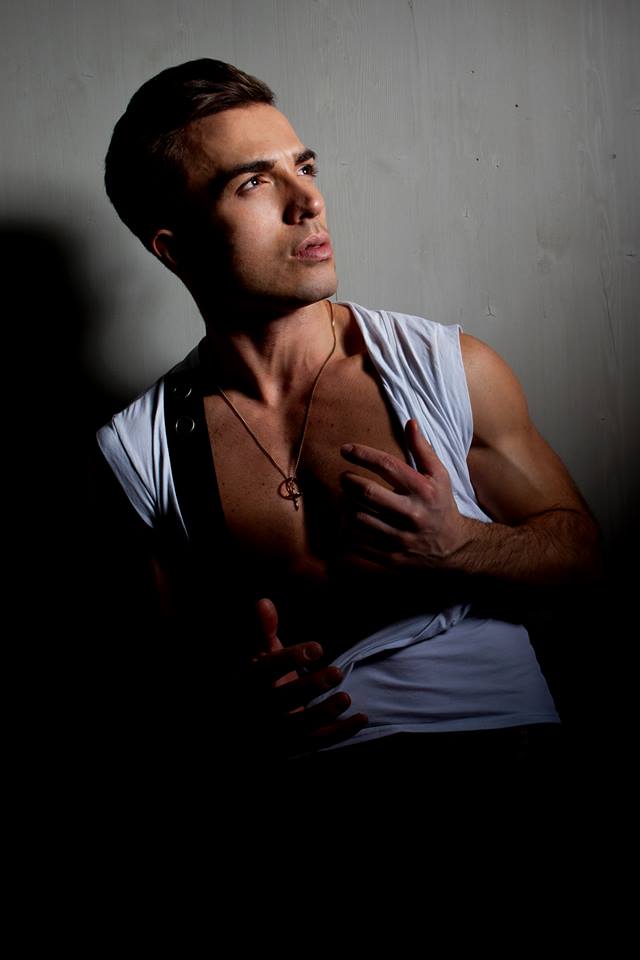Male model photo shoot of danpas