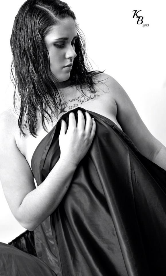 Female model photo shoot of Deleriousmistakes-