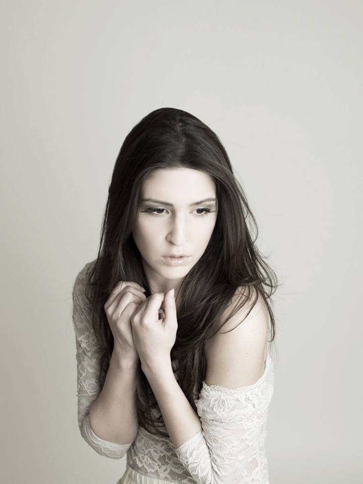 Female model photo shoot of Danielle - Evans