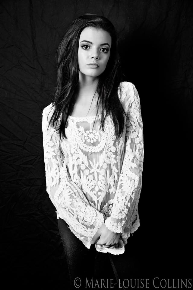 Female model photo shoot of JessicaYates