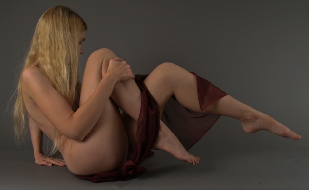 Female model photo shoot of Figure9 by Ivan123