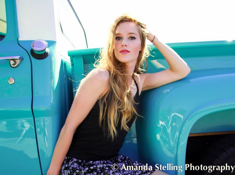 Female model photo shoot of AmandaStelling