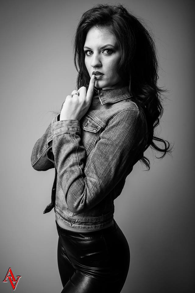 Female model photo shoot of Sarah Elsom