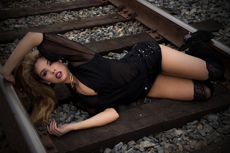 Female model photo shoot of Kiani Gillespie  in Downtown Los Angeles
