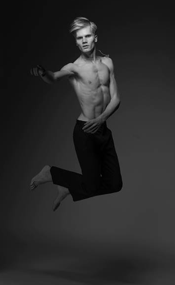 Male model photo shoot of Yuri R
