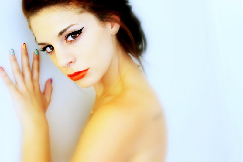 Female model photo shoot of Natalia Rowzee