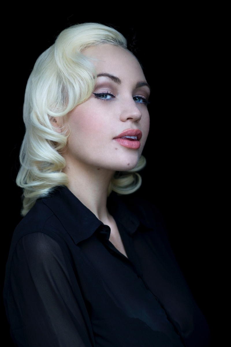 Female model photo shoot of Jolee Blon in Hollywood Hills