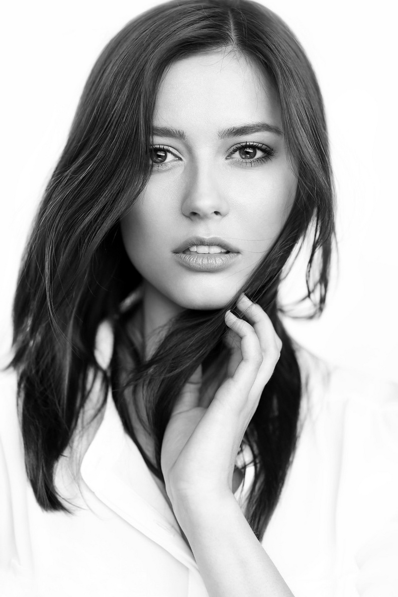 Female model photo shoot of Kate Gudaeva