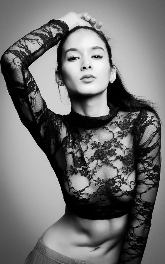 Female model photo shoot of Bella Massarotti