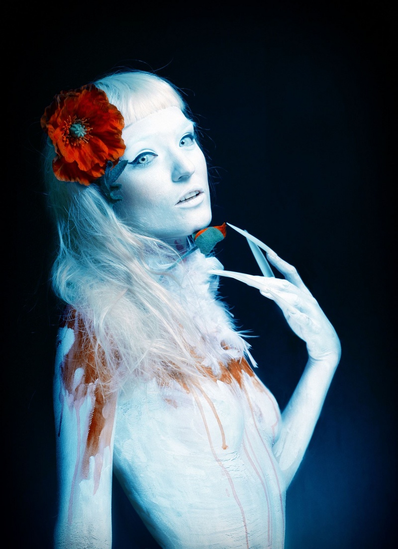 Female model photo shoot of Roxy Color