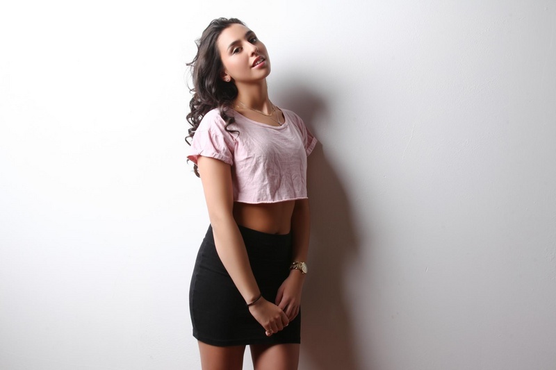 Female model photo shoot of Alexa-Ingrid