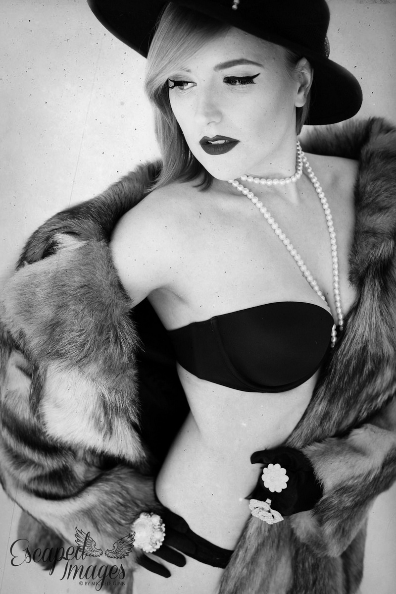 Female model photo shoot of Elizabeth Roze by Escaped Images