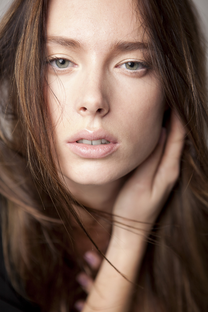 Female model photo shoot of Nina Kovacic