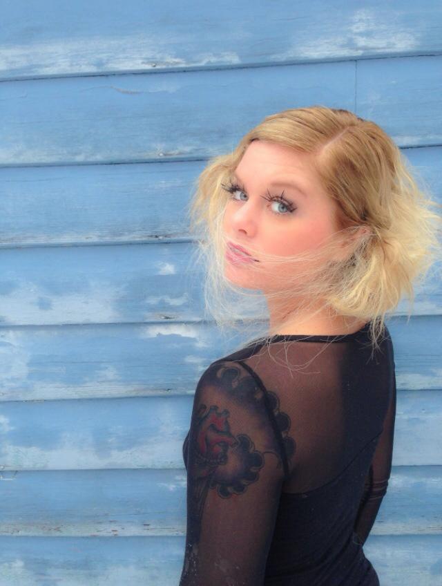 Female model photo shoot of EmilyWilliamsHair