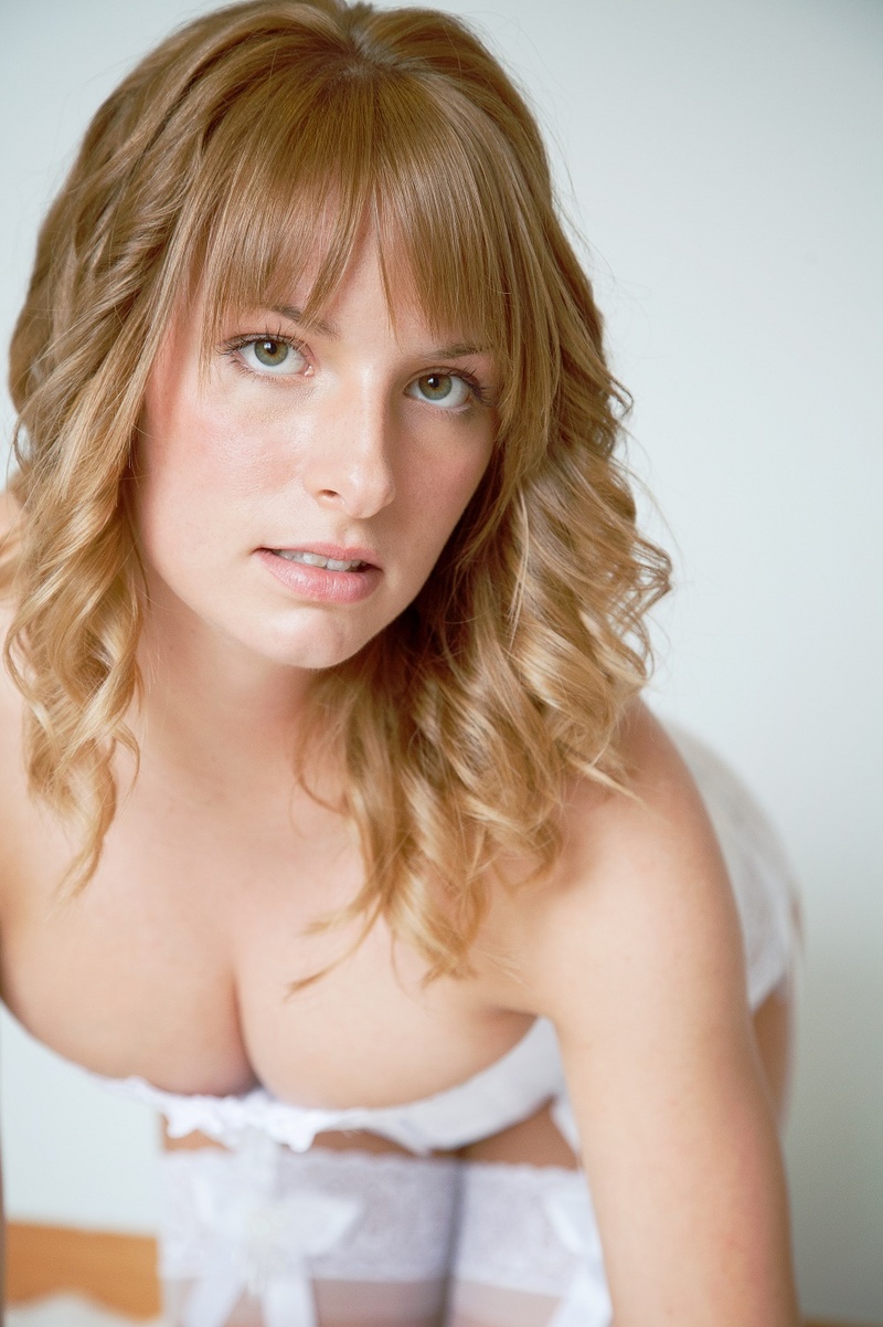 Female model photo shoot of Jillian Pearson