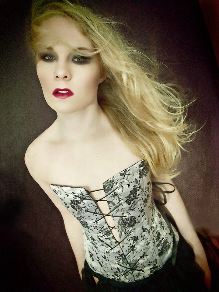 Female model photo shoot of Alexx White