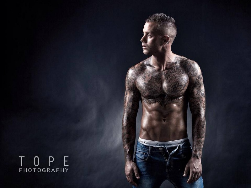 Male model photo shoot of Daniel Huckstepp 