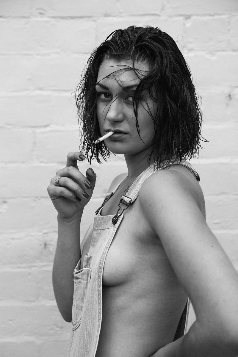 Female model photo shoot of Laura-JaneDoyle