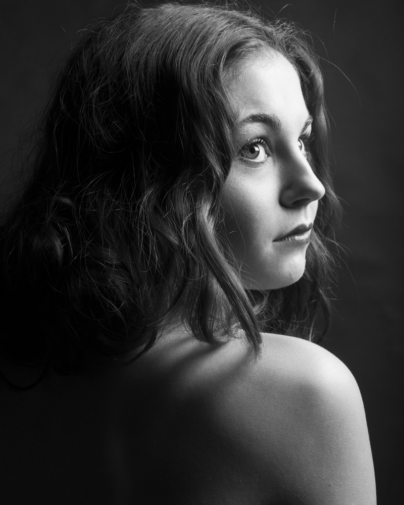 Female model photo shoot of Charlotte Whitehurst