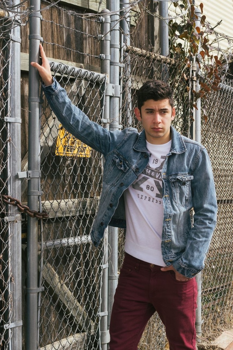 Male model photo shoot of Christian_Garcia