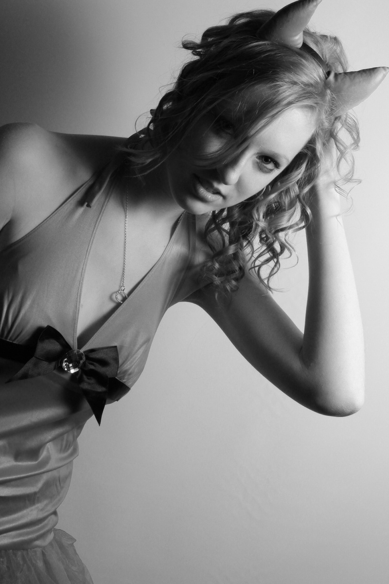 Female model photo shoot of Sonnet Myers