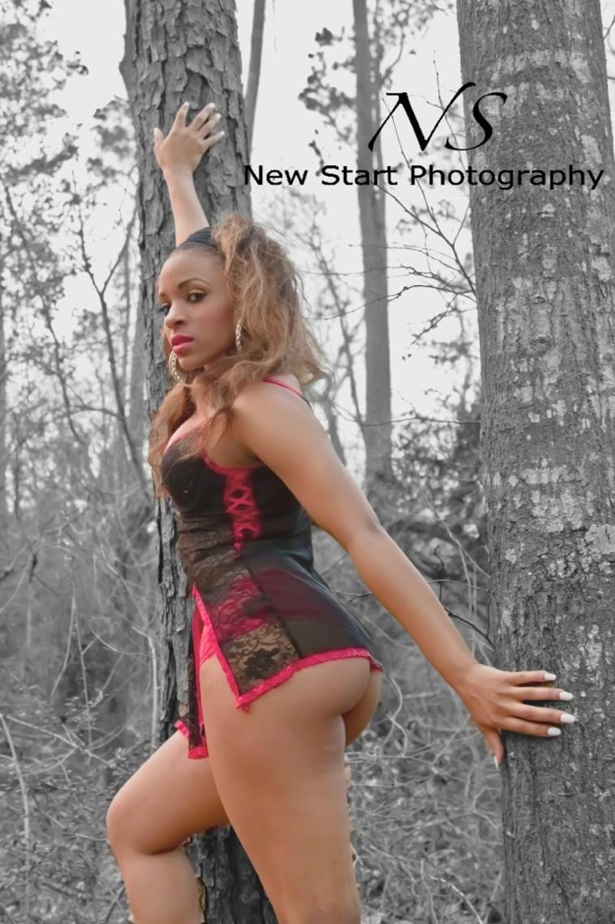 Female model photo shoot of Jasmin N Caine  in Houston tx