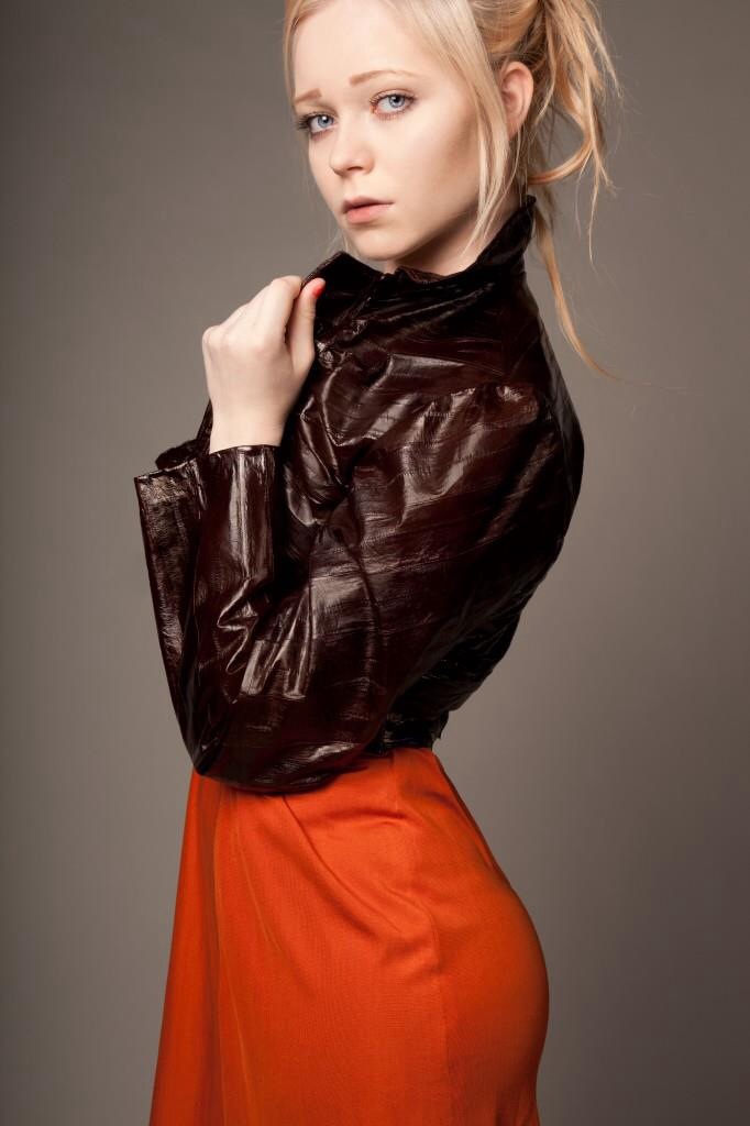 Female model photo shoot of Hannah Watson 