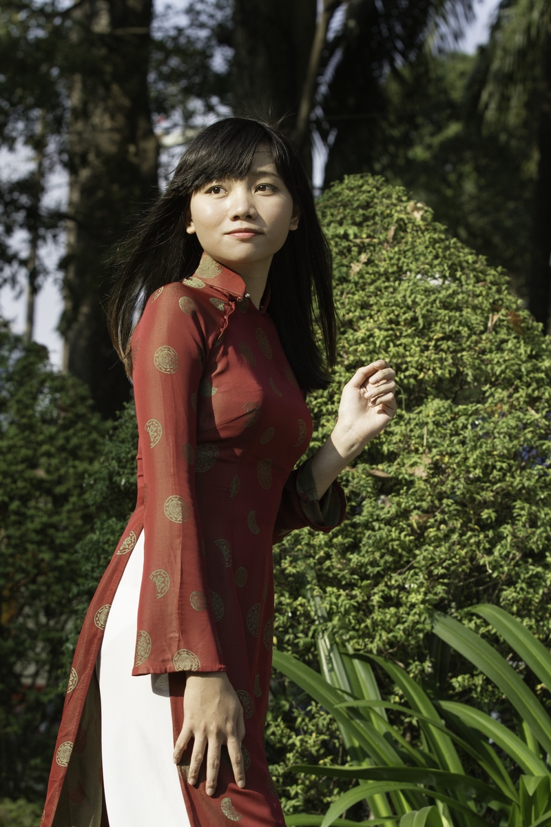 Female model photo shoot of Xuhi Nguyen by DGR_Photo