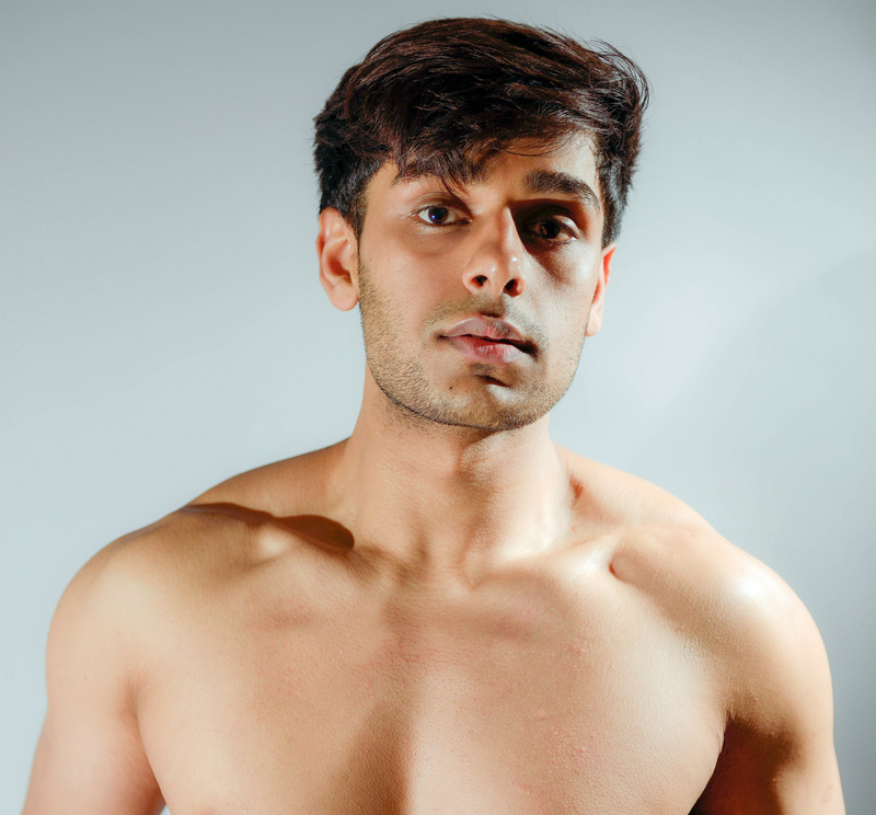 Male model photo shoot of Mohammad Amir