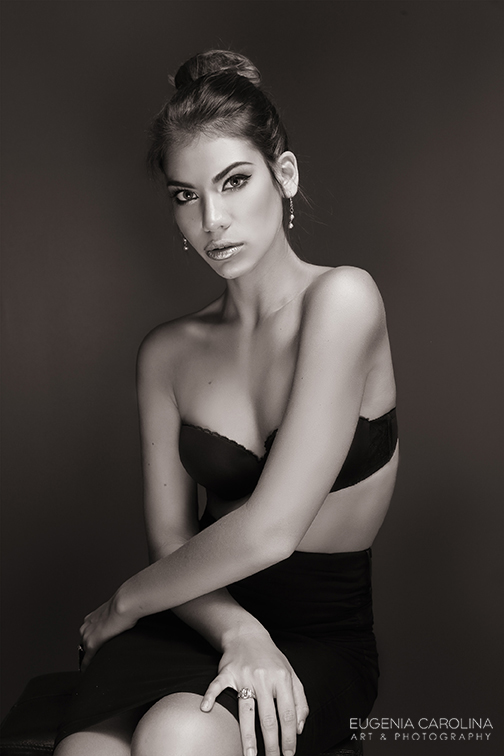 Female model photo shoot of Sofia Raquel by Eugenia Carolina