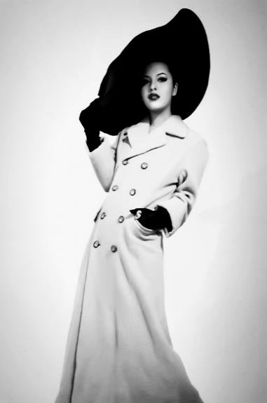 Female model photo shoot of Lyra Dunedain