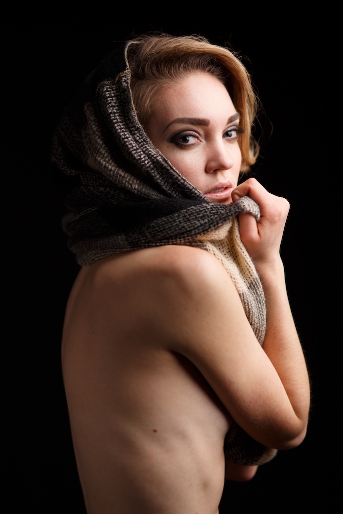 Female model photo shoot of Becca Deon