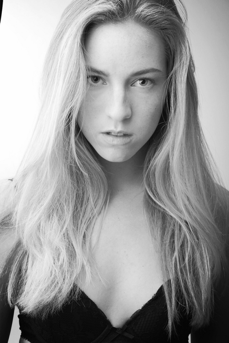 Female model photo shoot of Sky Hardison