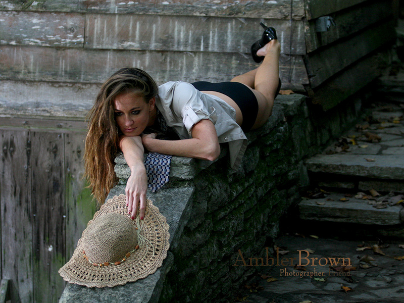 Female model photo shoot of Lindsay McGinnis