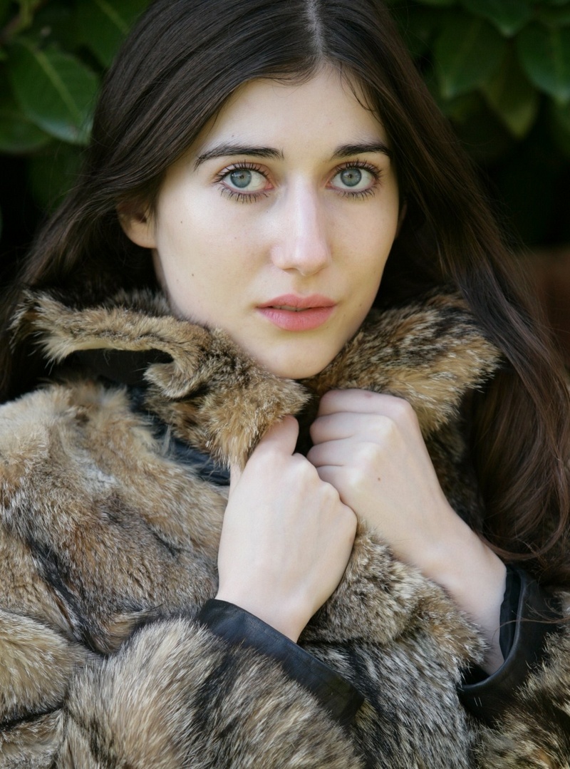 Female model photo shoot of Anna Silverman