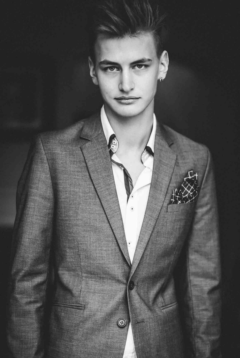 Male model photo shoot of Daniel Isgren in Kilmanrock