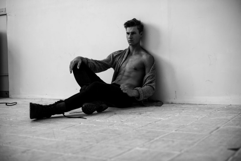 Male model photo shoot of Allen Henson